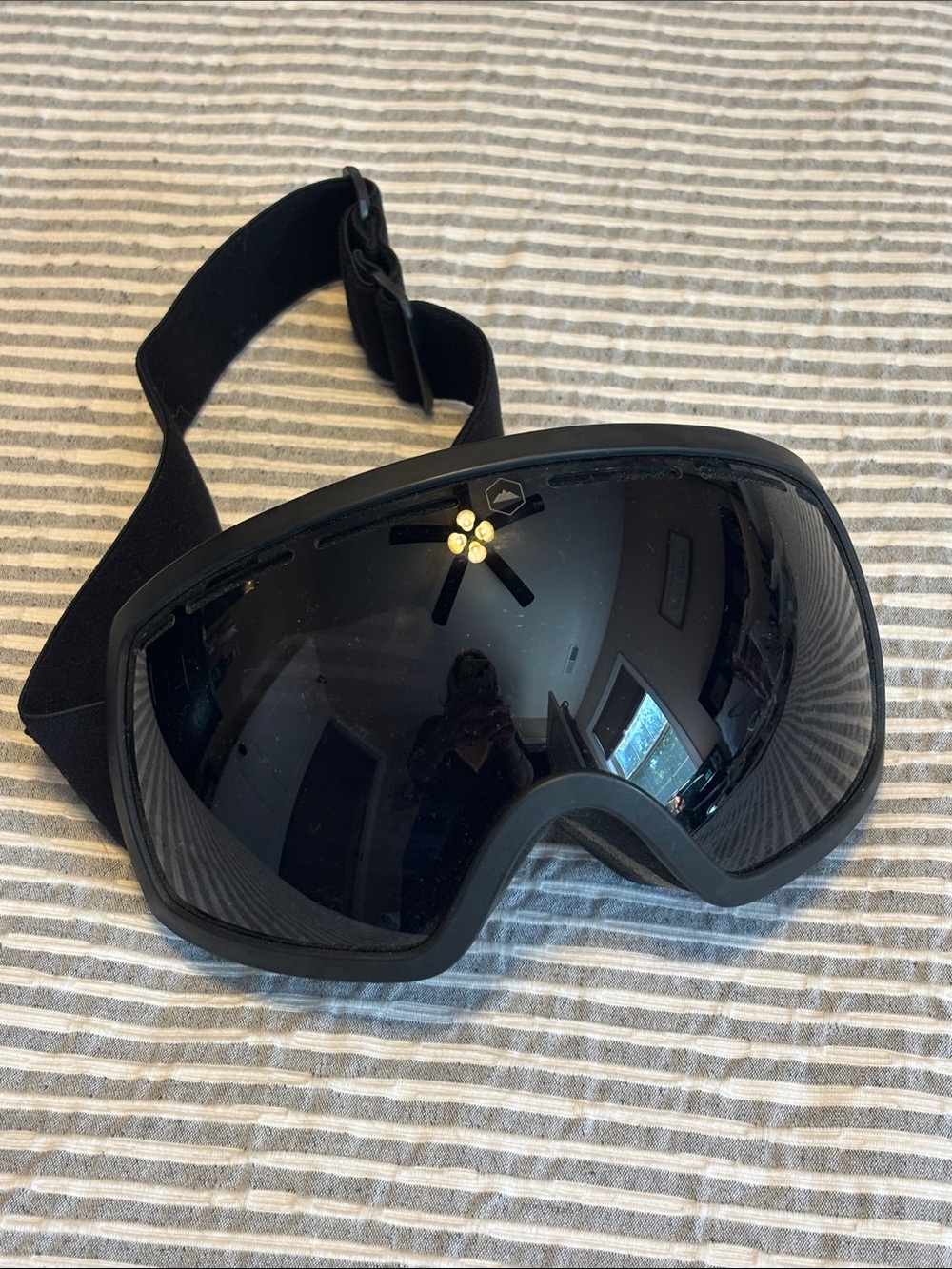 Black VR-Style Protective Goggles